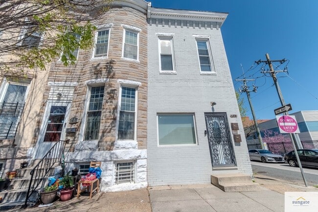 property at 2608 E Fayette St