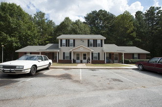 Pine Grove Apartments in Palmetto, GA - Building Photo - Building Photo