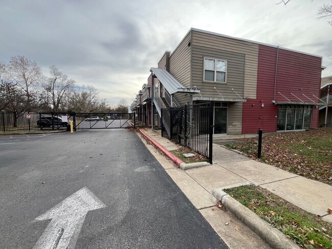 property at 1200 W Walnut St