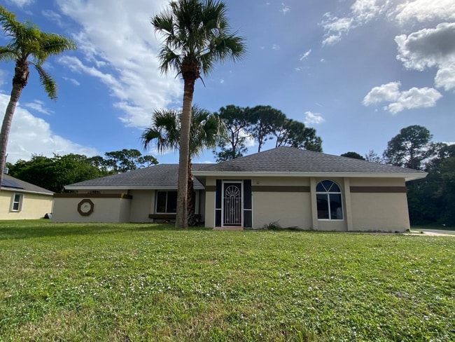 1601 SW Import Dr in Port St. Lucie, FL - Building Photo - Building Photo
