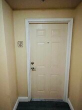 2475 NW 16th St Rd in Miami, FL - Foto de edificio - Building Photo