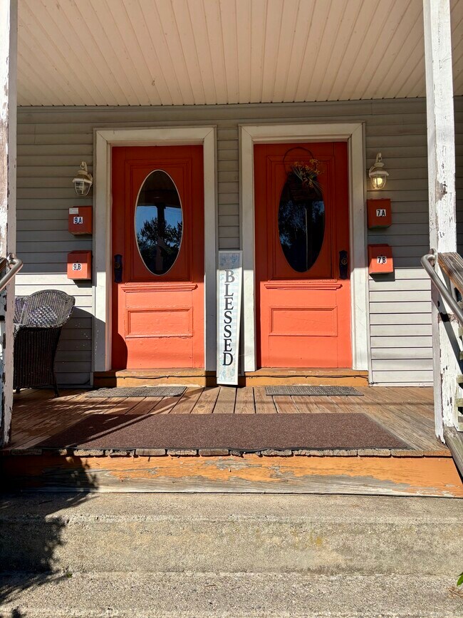 7 Geer Ave in Norwich, CT - Building Photo - Building Photo