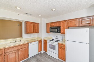2011 Spenwick Dr in Houston, TX - Building Photo - Building Photo