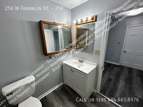 256 W Franklin St in Womelsdorf, PA - Building Photo - Building Photo