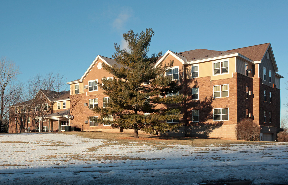 Eagle Ridge Place in Burnsville, MN - Building Photo