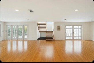 7550 SW 82nd Ct in Miami, FL - Building Photo - Building Photo