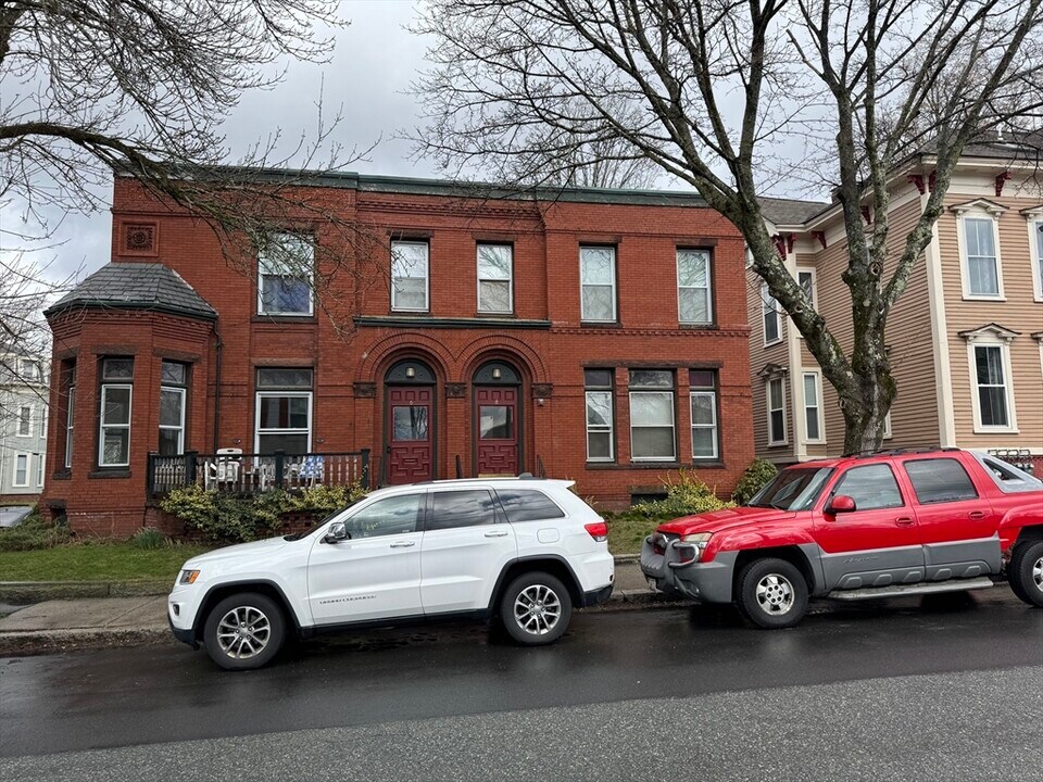 6-8 Park St in Haverhill, MA - Building Photo