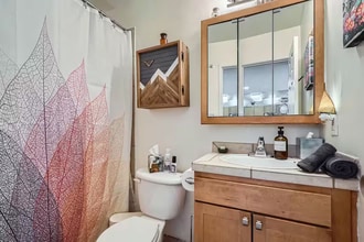860 W Moorhead Cir, Unit 2F in Boulder, CO - Building Photo - Building Photo
