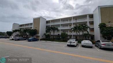 2086 Harwood F in Deerfield Beach, FL - Building Photo - Building Photo