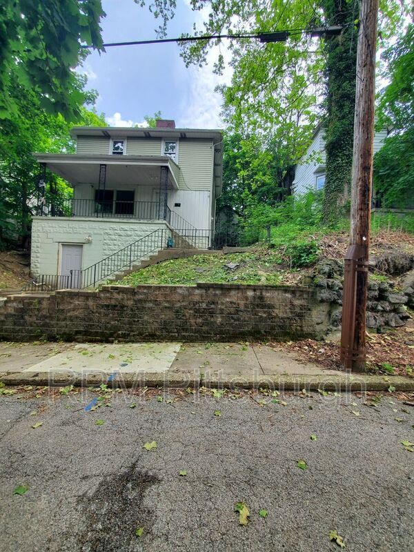 property at 1721 Scott St