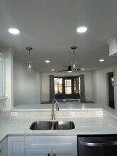 401 Airport Ave E in Venice, FL - Foto de edificio - Building Photo