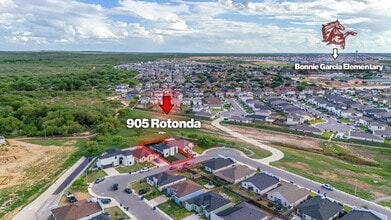 905 Rotonda Ln in Laredo, TX - Building Photo - Building Photo