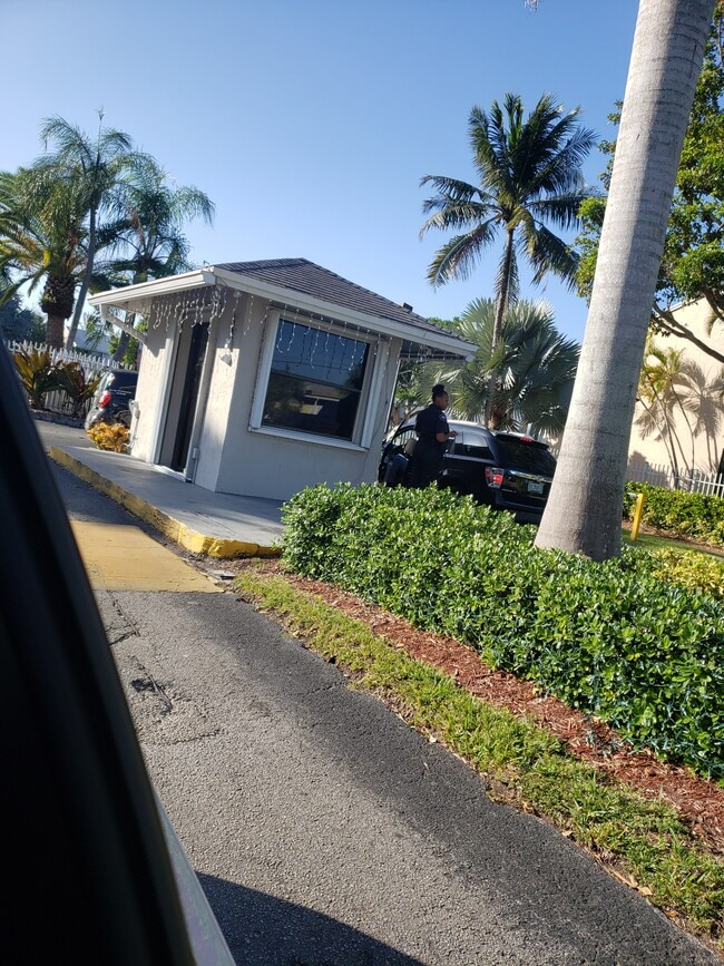 1120 N Franklin Ave, Unit G in Homestead, FL - Building Photo - Building Photo