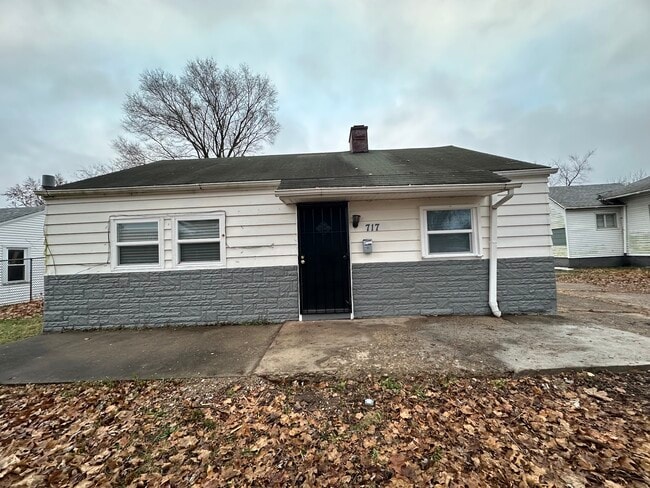 property at 717 Sheridan St