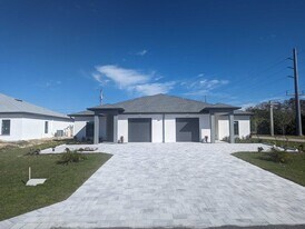 2315 NE 15th Ln in Cape Coral, FL - Building Photo