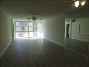 121 Island Way in Clearwater, FL - Building Photo - Building Photo