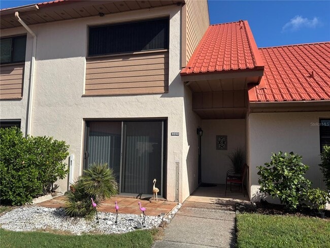 property at 6650 Draw Ln