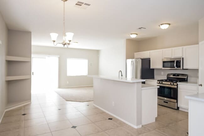 5912 Crumbling Ridge St in Henderson, NV - Building Photo - Building Photo