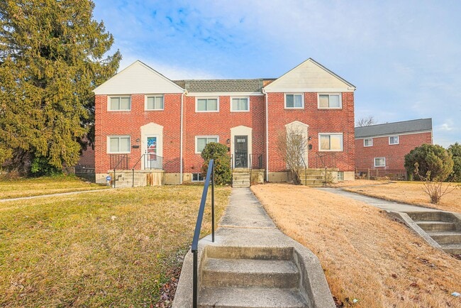 1302 Kenton Rd in Parkville, MD - Foto de edificio - Building Photo