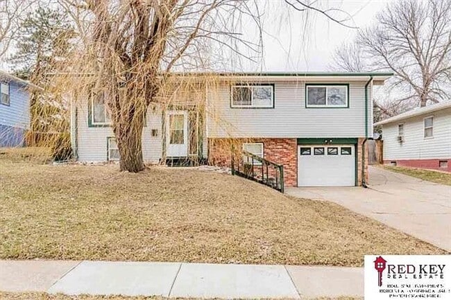 property at 4962 S 142 St