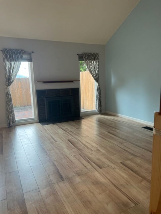 5470 Baltimore Dr in La Mesa, CA - Building Photo - Building Photo