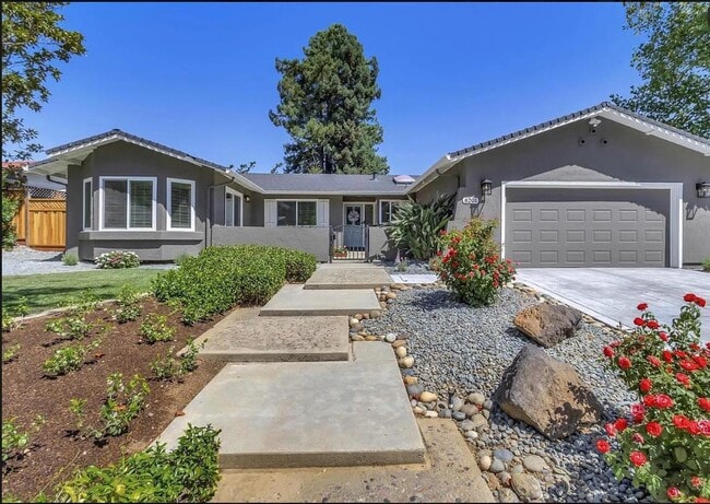 property at 6201 Paso Los Cerritos