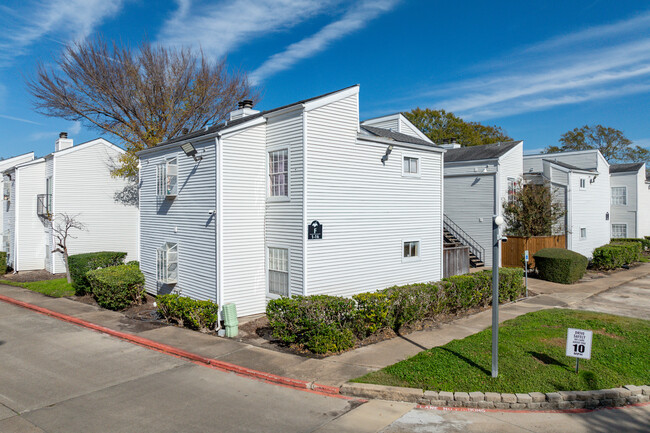 Elm Grove in Houston, TX - Building Photo - Building Photo