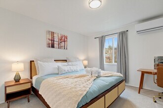 5924 18th Ave SW, Unit SI ID1507641P in Seattle, WA - Building Photo - Building Photo