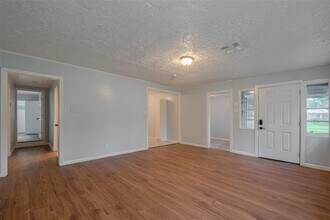 4906 Larkspur St in Houston, TX - Building Photo - Building Photo