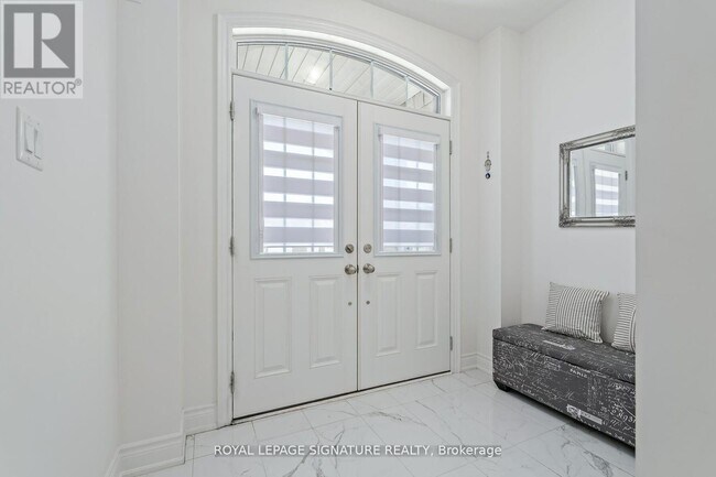21 Vineyard Dr in Brampton, ON - Building Photo - Building Photo