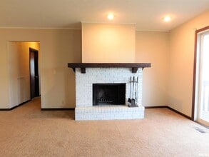 1013 E Jackson St in Morton, IL - Building Photo - Building Photo