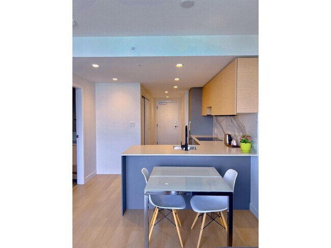 13725 George Jct in Surrey, BC - Building Photo - Building Photo