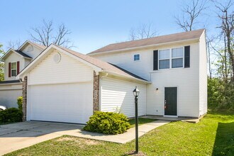 4349 Village Trace Ct in Indianapolis, IN - Foto de edificio - Building Photo