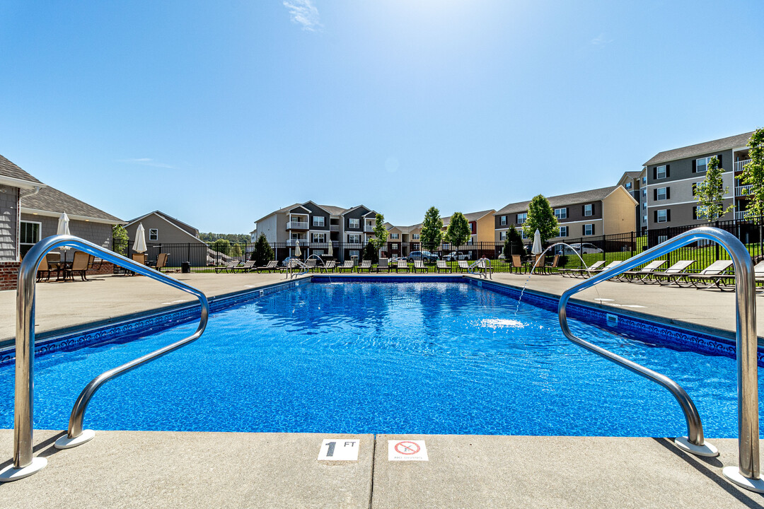 Meadow Creek Apartments in Bridgeport, WV - Building Photo