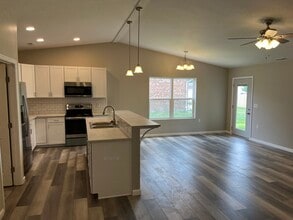 118 Burgundy Dr in Union, OH - Building Photo - Building Photo