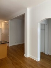 3744 N Kenmore Ave, Unit 001 in Chicago, IL - Building Photo - Building Photo