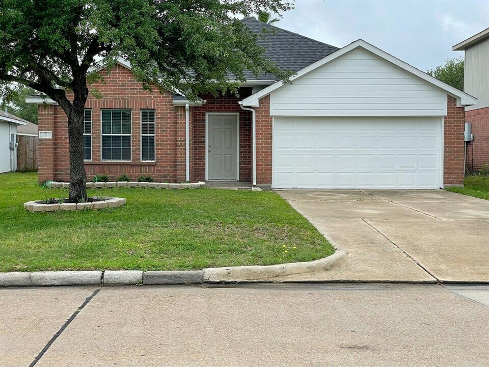 2619 Dylans Crossing Dr Photo