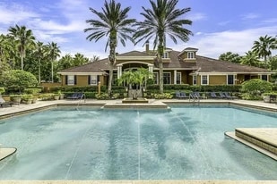 1025 Arbor Lakes Cir, Unit 1025 in Sanford, FL - Building Photo