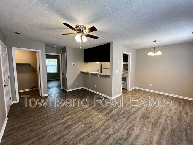 1429 Ireland Dr in Fayetteville, NC - Building Photo - Building Photo