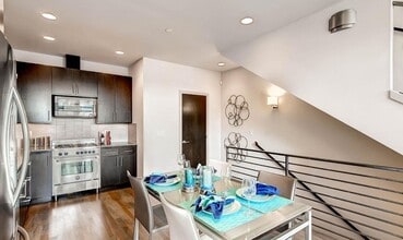 6705 Mary Ave NW in Seattle, WA - Building Photo - Building Photo