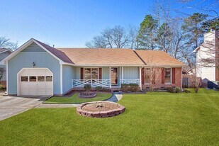 7462 Fairpoint Rd in Fayetteville, NC - Building Photo