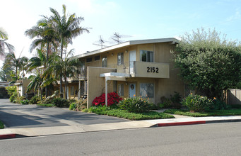 Orange Elden Apartments in Costa Mesa, CA - Foto de edificio - Building Photo