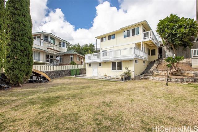 44-723-723 Kaneohe Bay Dr in Kaneohe, HI - Building Photo