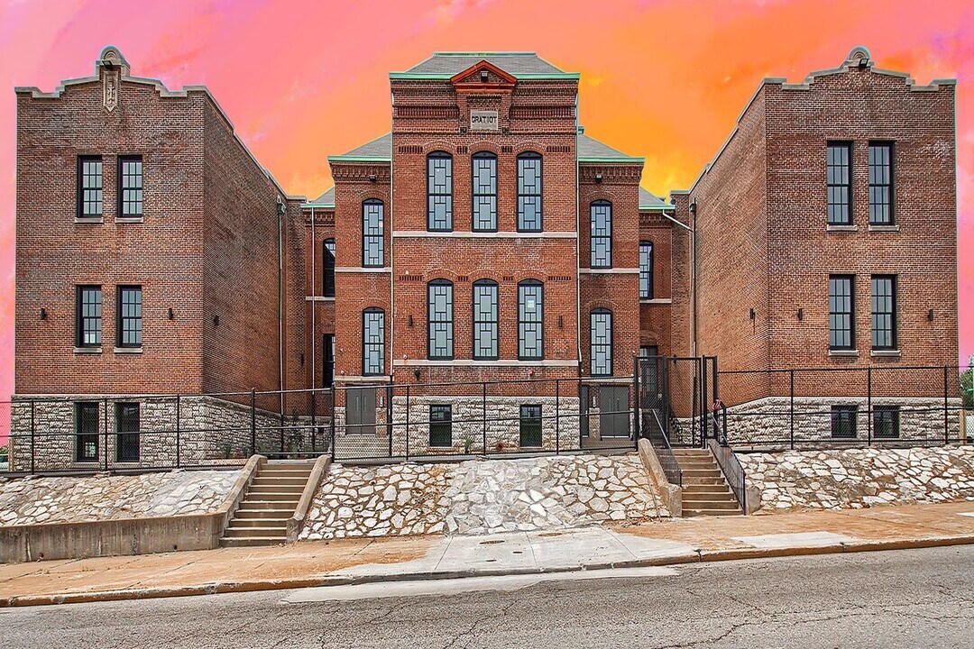 1615 Hampton Ave in St. Louis, MO - Building Photo