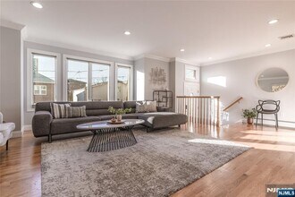 1570 Ann St in Fort Lee, NJ - Building Photo - Building Photo