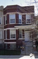 3917 W Van Buren St in Chicago, IL - Building Photo