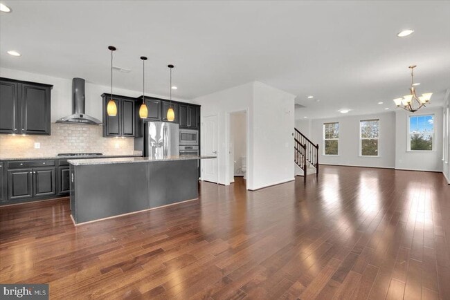 property at 42406 Benfold Square
