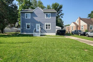 112 Fox Way in Oxon Hill, MD - Building Photo