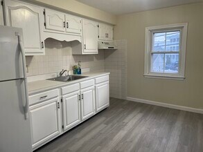 6 Dolphin Ave, Unit 2 in Revere, MA - Building Photo - Building Photo