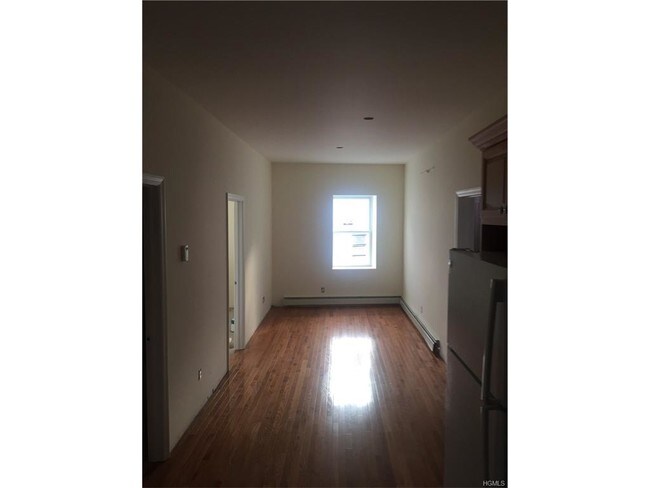 16 Schneider Ave-Unit -Unit 2 in Highland Falls, NY - Building Photo - Building Photo